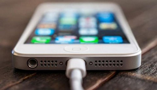 Phu kien iPhone - iOS 6.0.2 thành sát thủ pin iPhone 5, iPad Mini